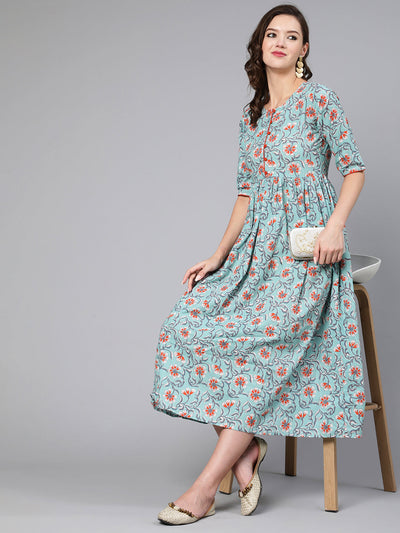 Women Green Floral Printed Flared Dress With Three Quarter Sleeves