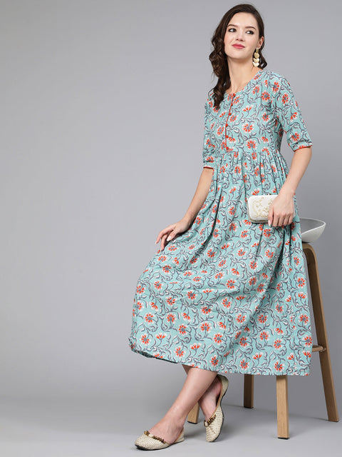 Women Green Floral Printed Flared Dress With Three Quarter Sleeves