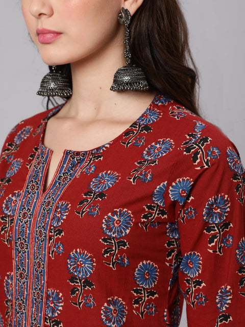 Women Maroon Ethnic Printed Straight Kurta With Three Quarter Sleeves