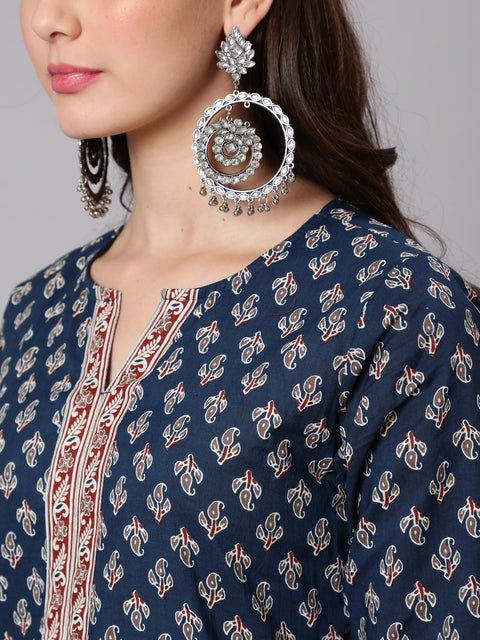 Women Navy Blue Ethnic Printed Straight Kurta With Three Quarter Sleeves