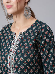Women Green Printed straight kurta with three quarter sleeves