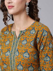 Women Yellow Printed straight kurta with three quarter sleeves