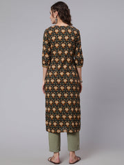 Women Black Printed straight kurta with three quarter sleeves