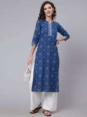 Women Blue Printed straight kurta with three quarter sleeves