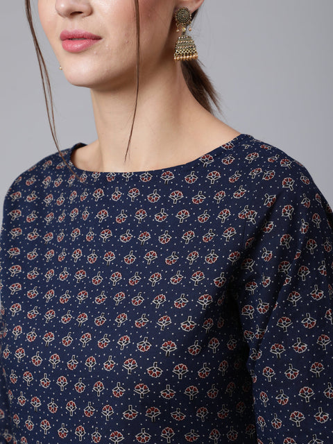 Women Blue Printed straight kurta with three quarter sleeves