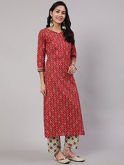 Women Red Printed straight kurta with three quarter sleeves
