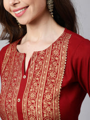 Women Maroon Printed straight kurta with three quarter sleeves
