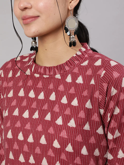 Women Mauve Ethnic Printed Straight Kurta With Three Quarter Sleeves