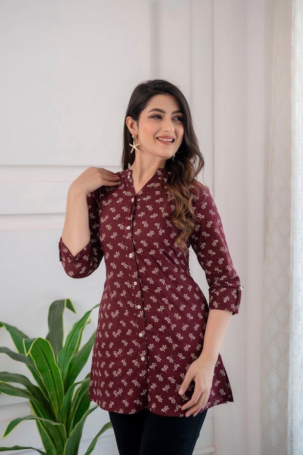 Women Burgundy Printed Straight Tunic With Three Quarter Sleeves