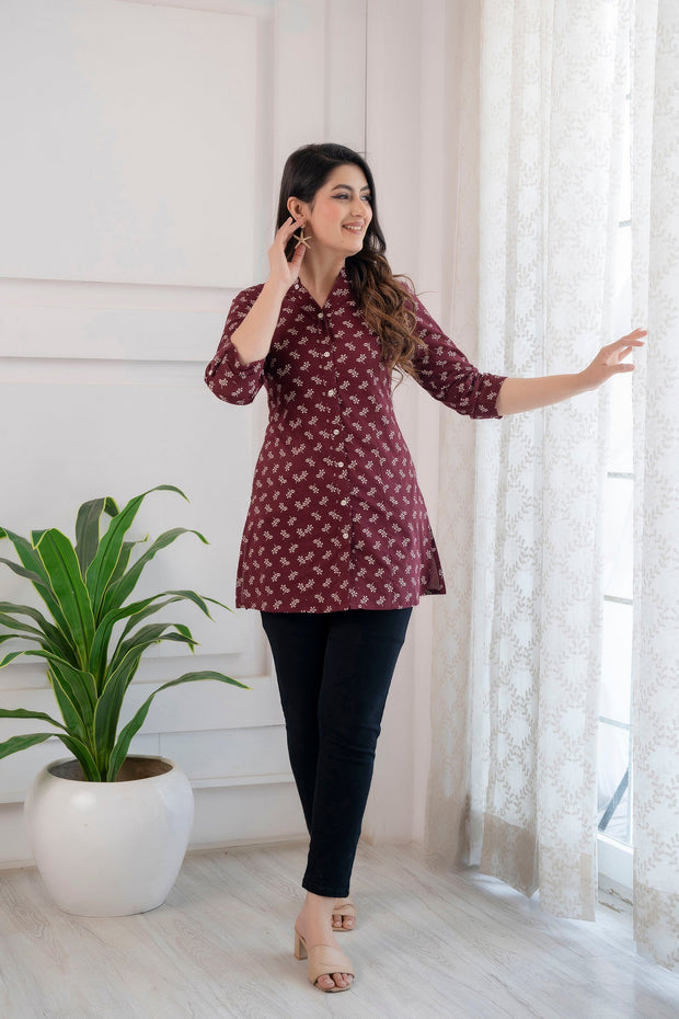 Women Burgundy Printed Straight Tunic With Three Quarter Sleeves