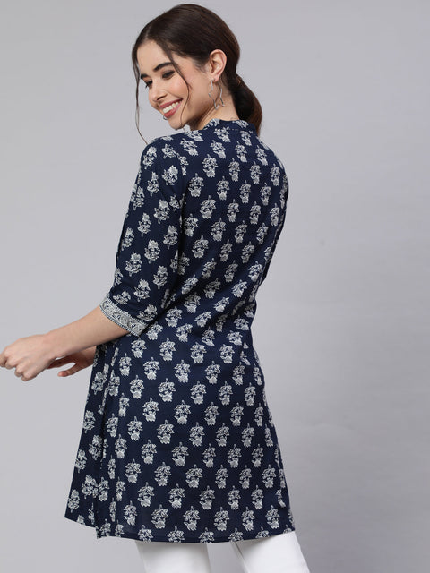 Women Navy Blue Straight Tunic With Three Quaretr Sleeves