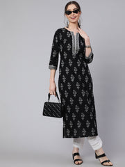 Women Black Printed straight kurta with three quarter sleeves