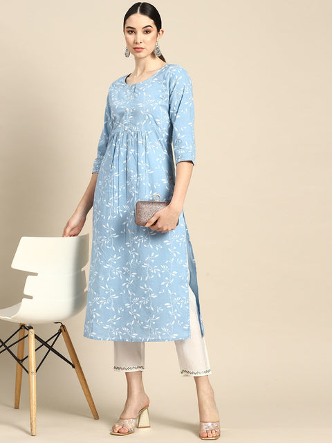 Wome Blue Printed Flared Kurta With Three quarter Sleeves