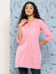 Women Pink Straight Tunic With Three Quaretr Sleeves