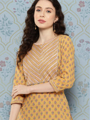 Women Mustard Straight Kurta With Three Quarter Sleeves