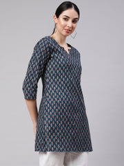 Women Blue Straight Tunic With Three Quaretr Sleeves
