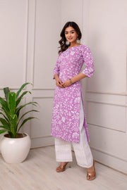 Women Lavender Calf Length Three-Quarter Sleeves Straight Floral Printed Cotton Kurta