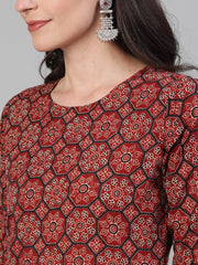 Women Maroon Calf Length Three-Quarter Sleeves Straight Ethnic Motif Printed Cotton Kurta with pockets And Face Mask