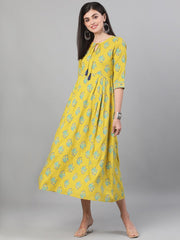 Women Green Printed Round Neck Viscose Rayon Fit and Flare Dress with pockets