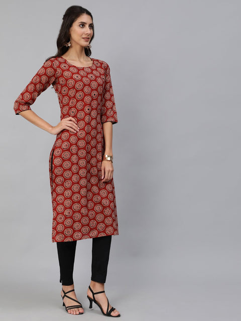 Women Maroon Embroidered Straight Kurta With Three Quarter Sleeves