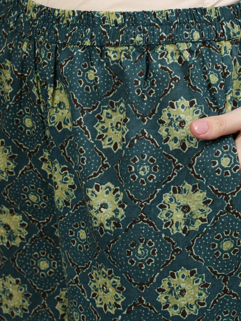 Women Green Printed Straight Kurta With Plazo & Dupatta