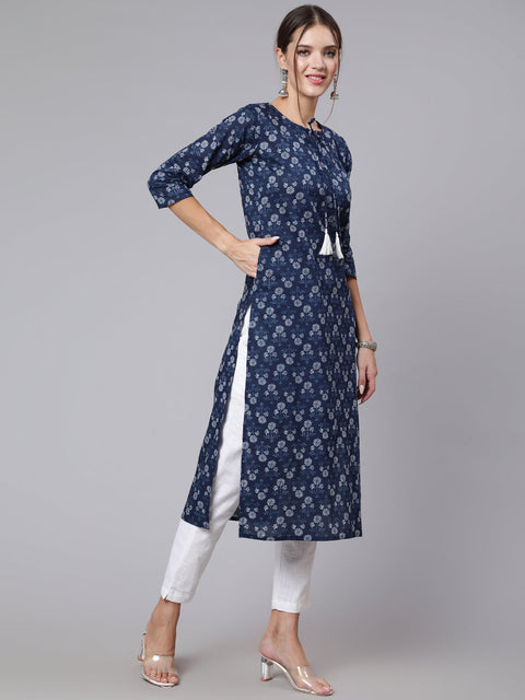 Women Blue Printed straight kurta with three quarter sleeves