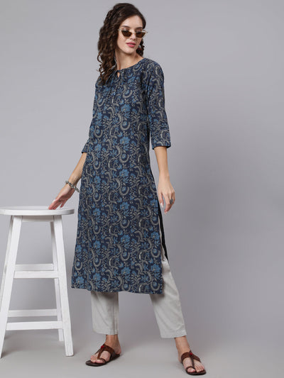 Women Navy Blue Printed straight kurta with three quarter sleeves