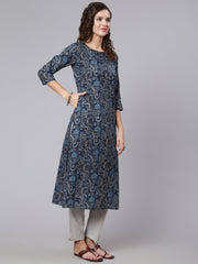 Women Navy Blue Printed straight kurta with three quarter sleeves