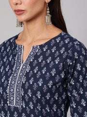Women Blue Printed Straight kurta With Three Quarter Sleeves