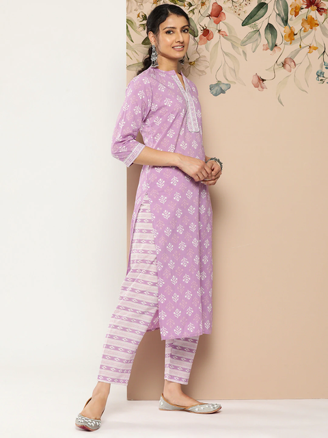 Women Lavender Printed Straight Kurta With Trouser