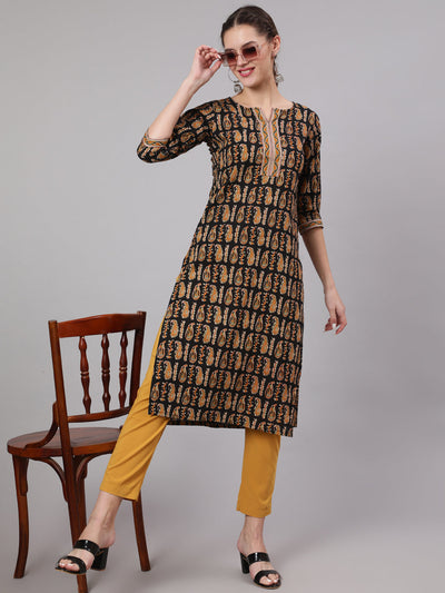 Women Black Ethnic Printed Straight Kurta With Three Quarter Sleeves