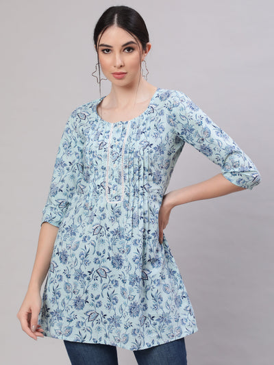 Women Blue Straight Tunic With Three Quaretr Sleeves