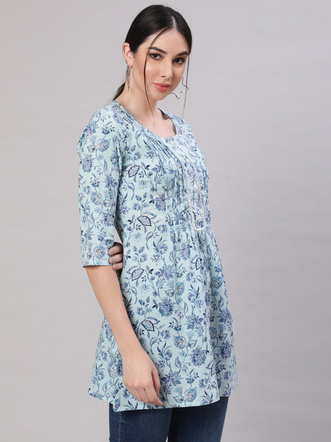 Women Blue Straight Tunic With Three Quaretr Sleeves