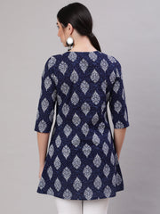 Women Blue Straight Tunic With Three Quaretr Sleeves