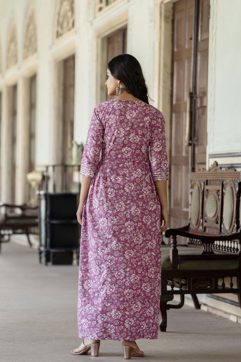 Women Pink Printed Flared Dress With Three quarter Sleeves