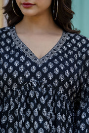Women Black Printed V-Neck Peplum Top