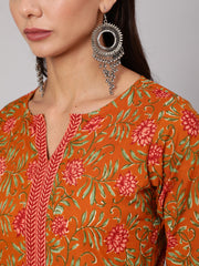 Women Mustard Floral Printed Straight Kurta With Three Quarter Sleeves