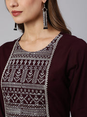 Women Burgundy Embroidered Straight Kurta With Three Quarter Sleeves