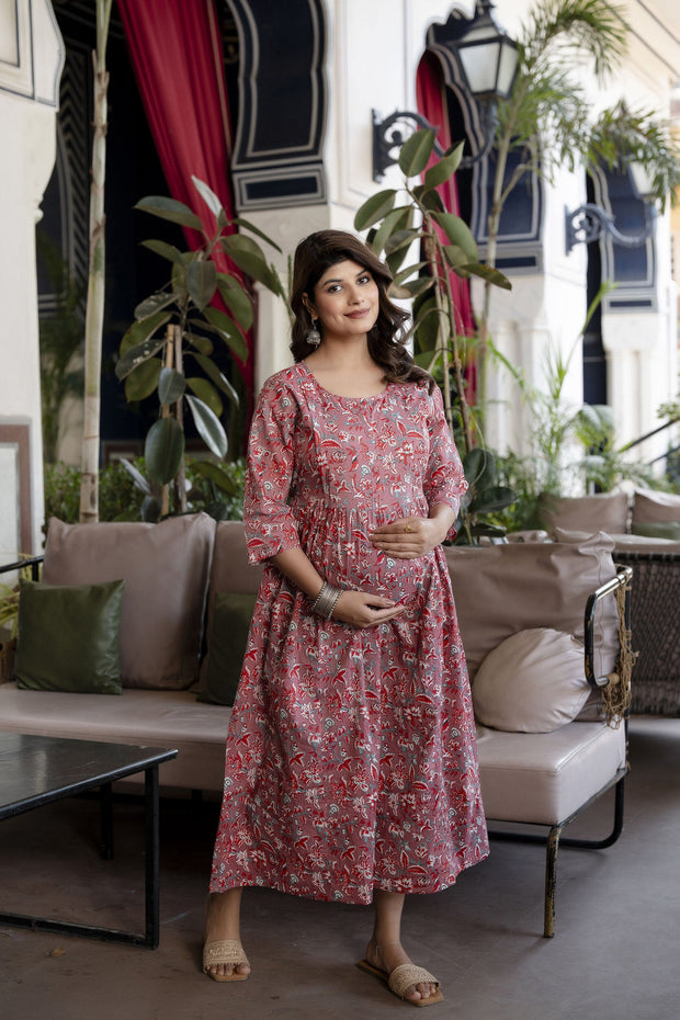 Women Mauve Floral Printed Flared Maternity Dress