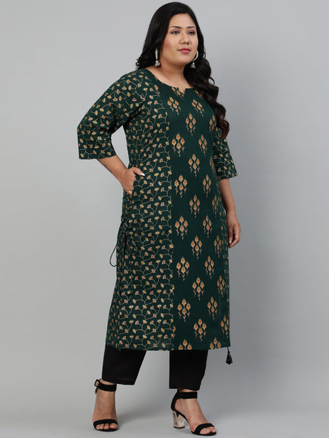 Women Green & Gold Printed Straight kurta with Round Neck & Three Quarters Sleeves