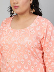Women Peach Printed Straight Kurta with Round Neck & Three Quarters sleeves