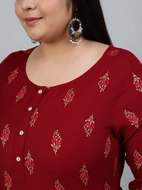 Plus Size Women Maroon & Gold Printed Staright Kurta With Three Quarter Sleeves