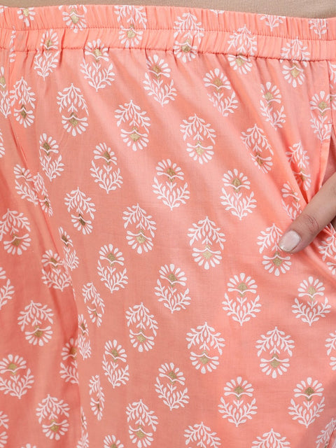 Plus Size Women Peach & Gold Printed Straight Kurta With Palazo & Dupatta