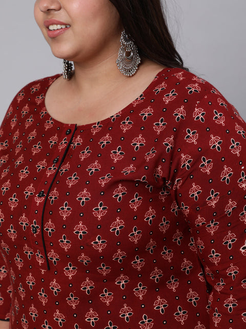 Plus Size Women  Maroon Printed Straight kurta with Three Quarters Sleeves